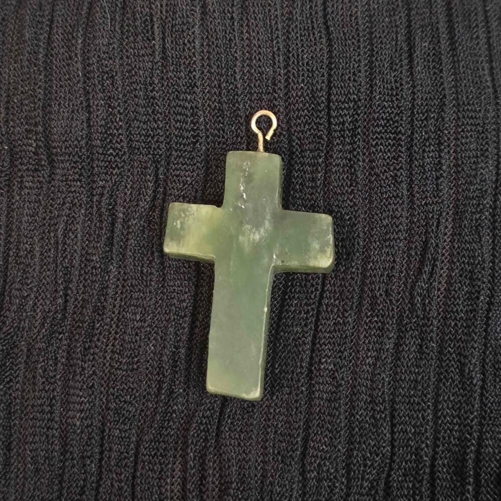 Vintage Green Stone Cross Pendant Carved Religious Necklace Charm